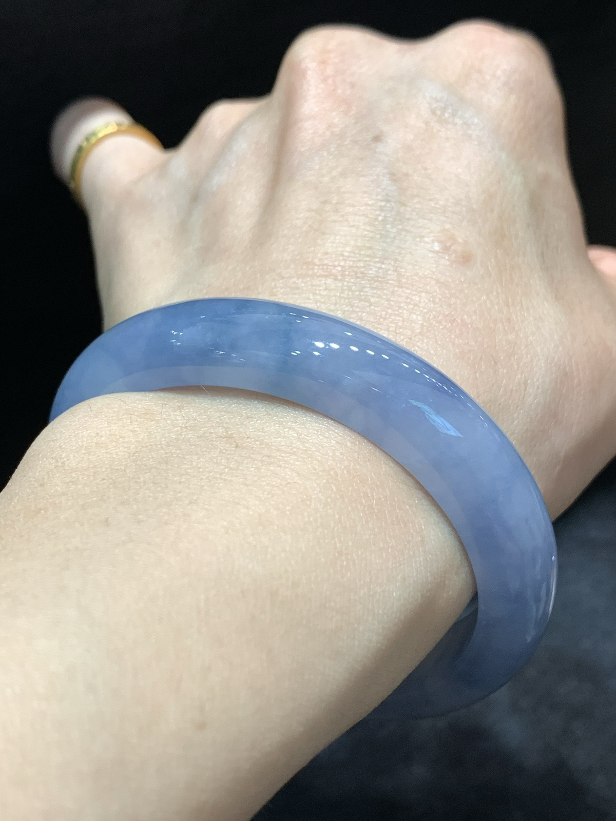 尺寸55.3/11.8/8.0，紫罗兰贵妃镯
水润细腻 种老色艳