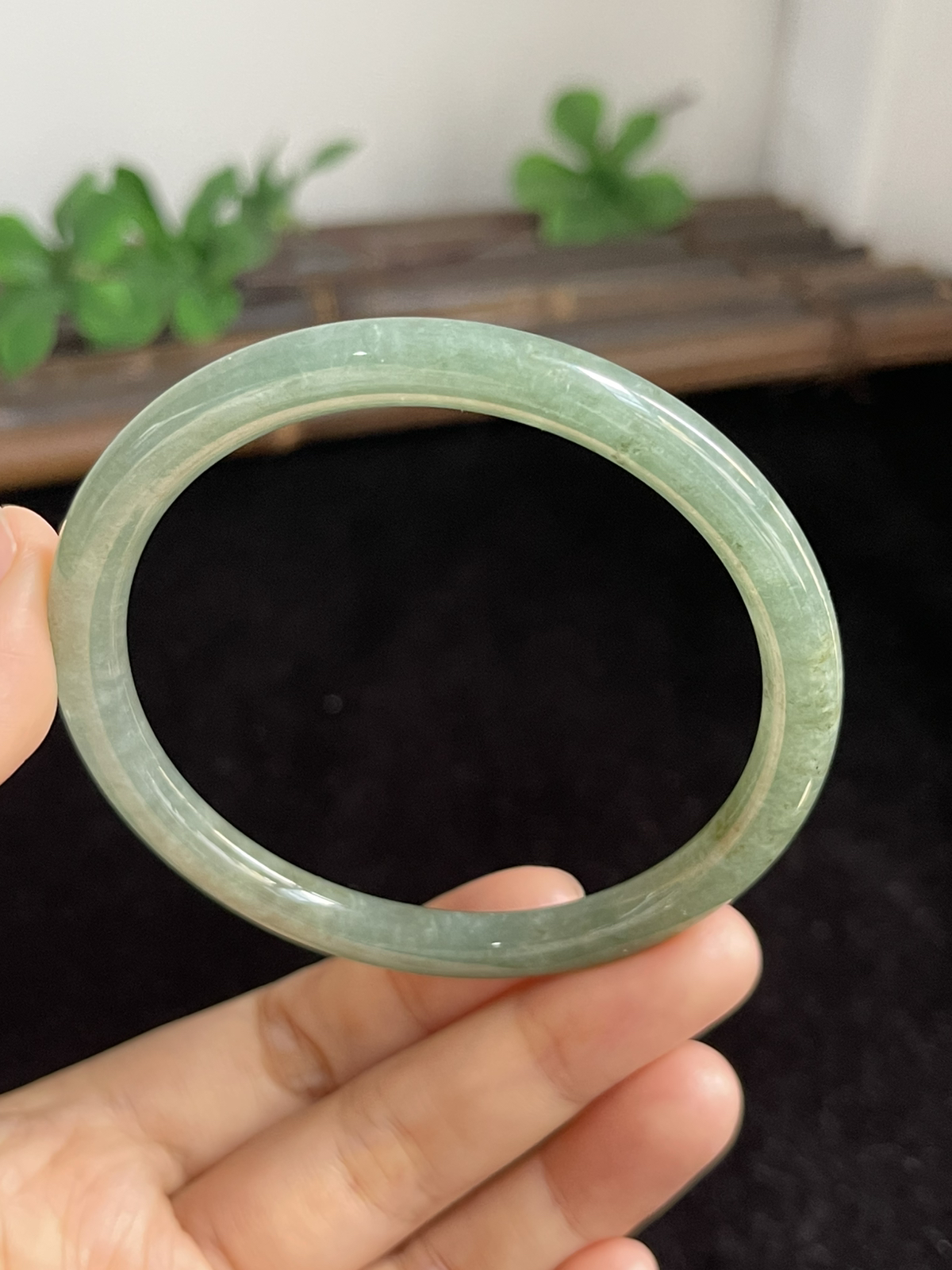 圆镯59圈口，翡翠手镯