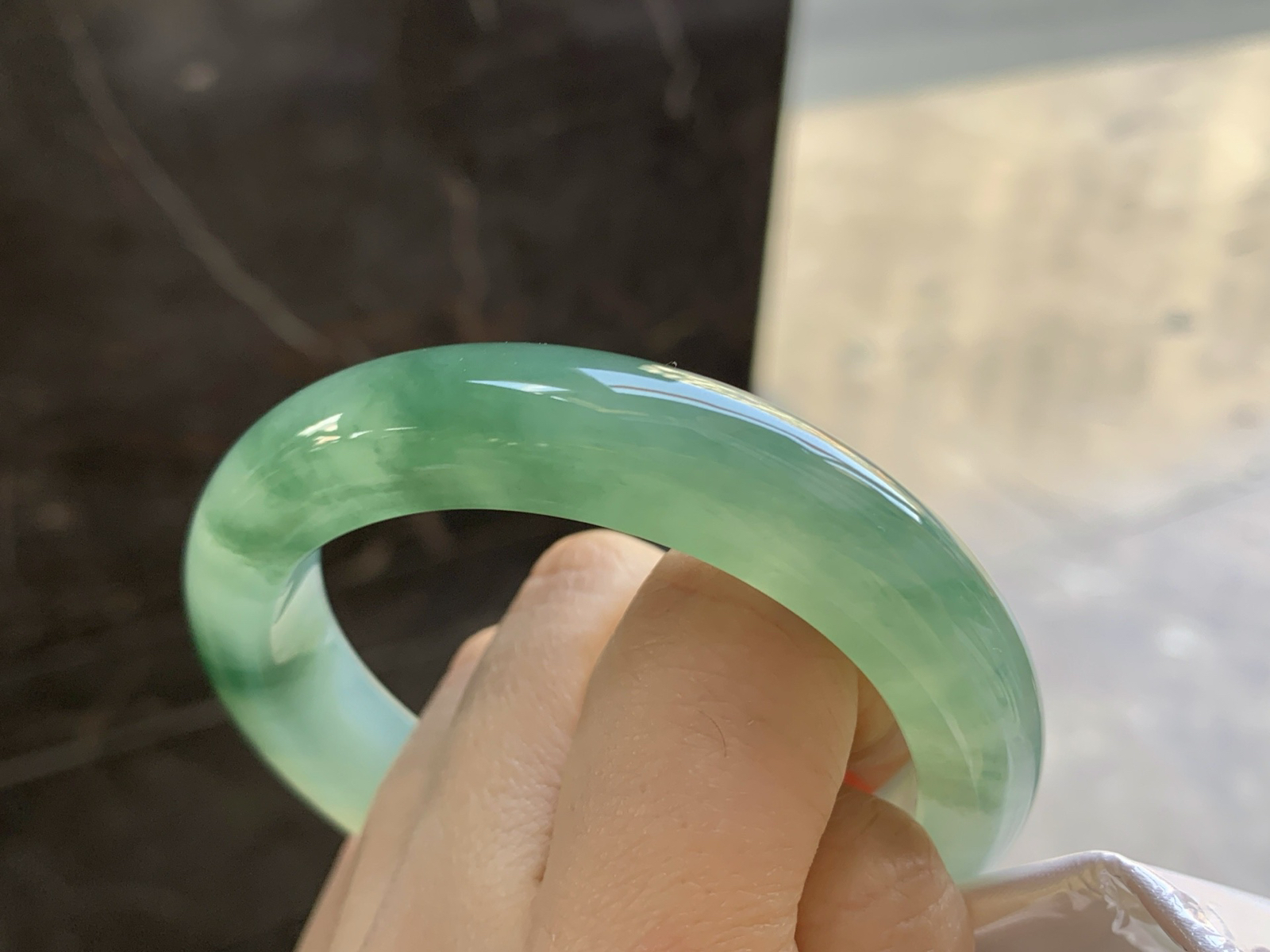 55.5-12.2-9.5

晴水飘花手镯^_^鲜艳