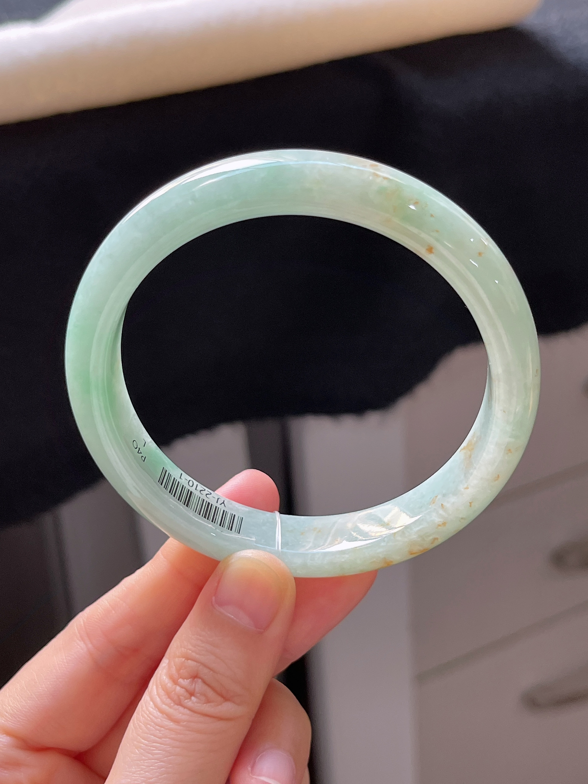 正圈59.3圈口，翡翠糯化种浅绿色手镯