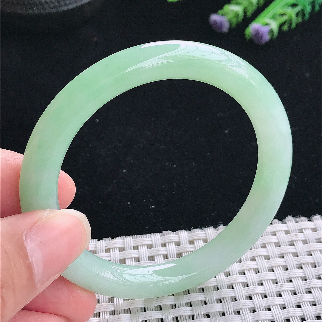 实拍A货翡翠53/8.5/8.9老坑精美冰晴绿圆条手镯玉镯手环