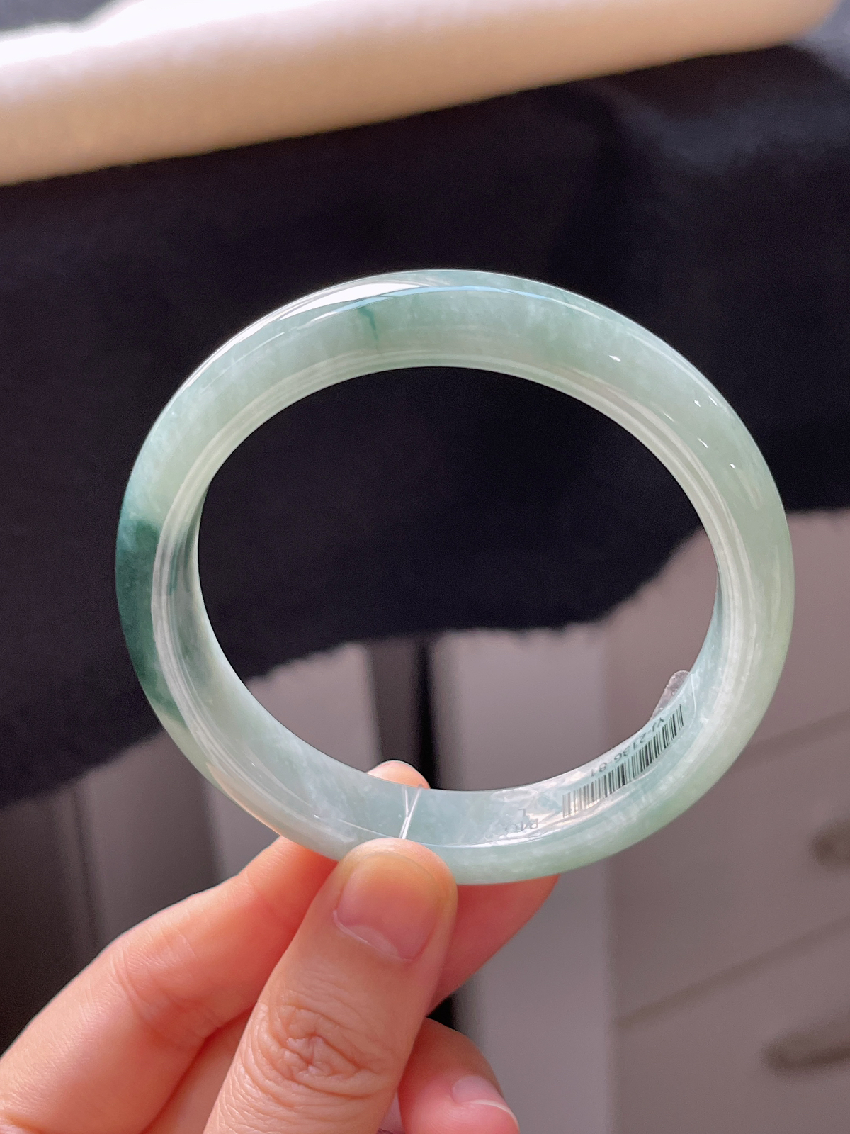 正圈56.7圈口，翡翠糯化种绿色手镯