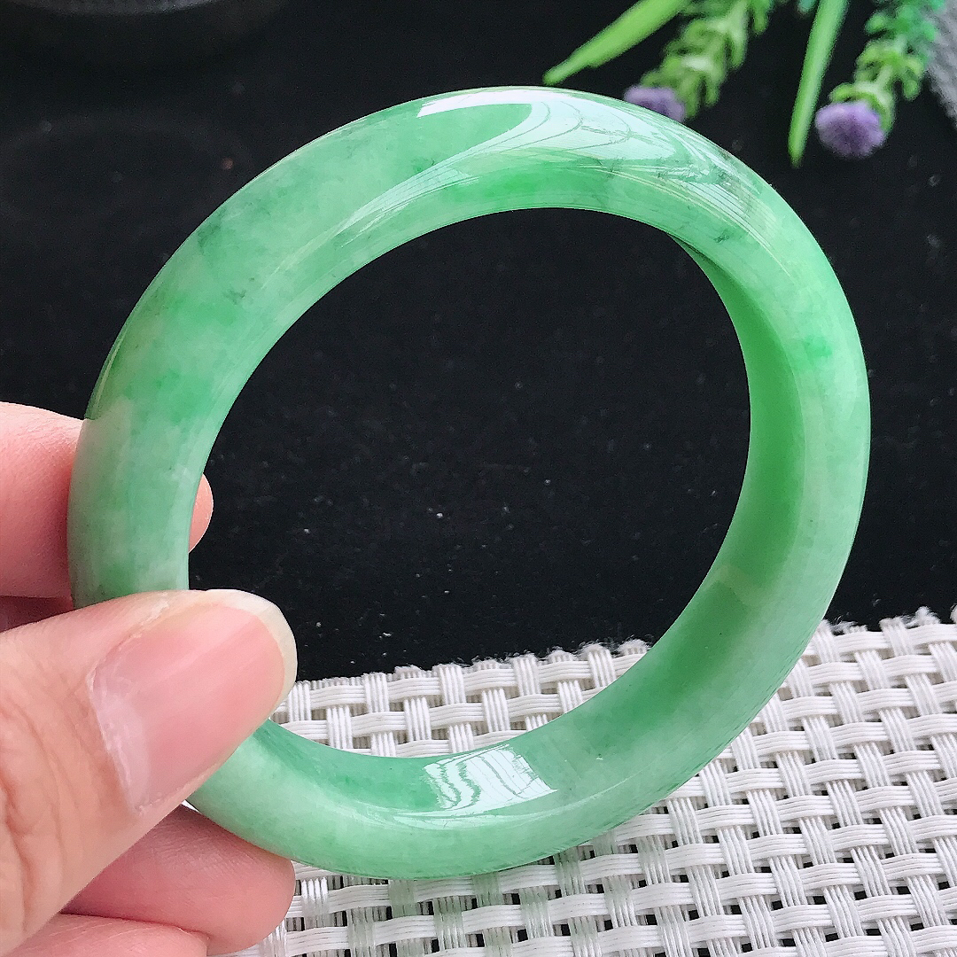 实拍A货翡翠57.8/13/8.9老坑精美满绿手镯宽边玉镯手环