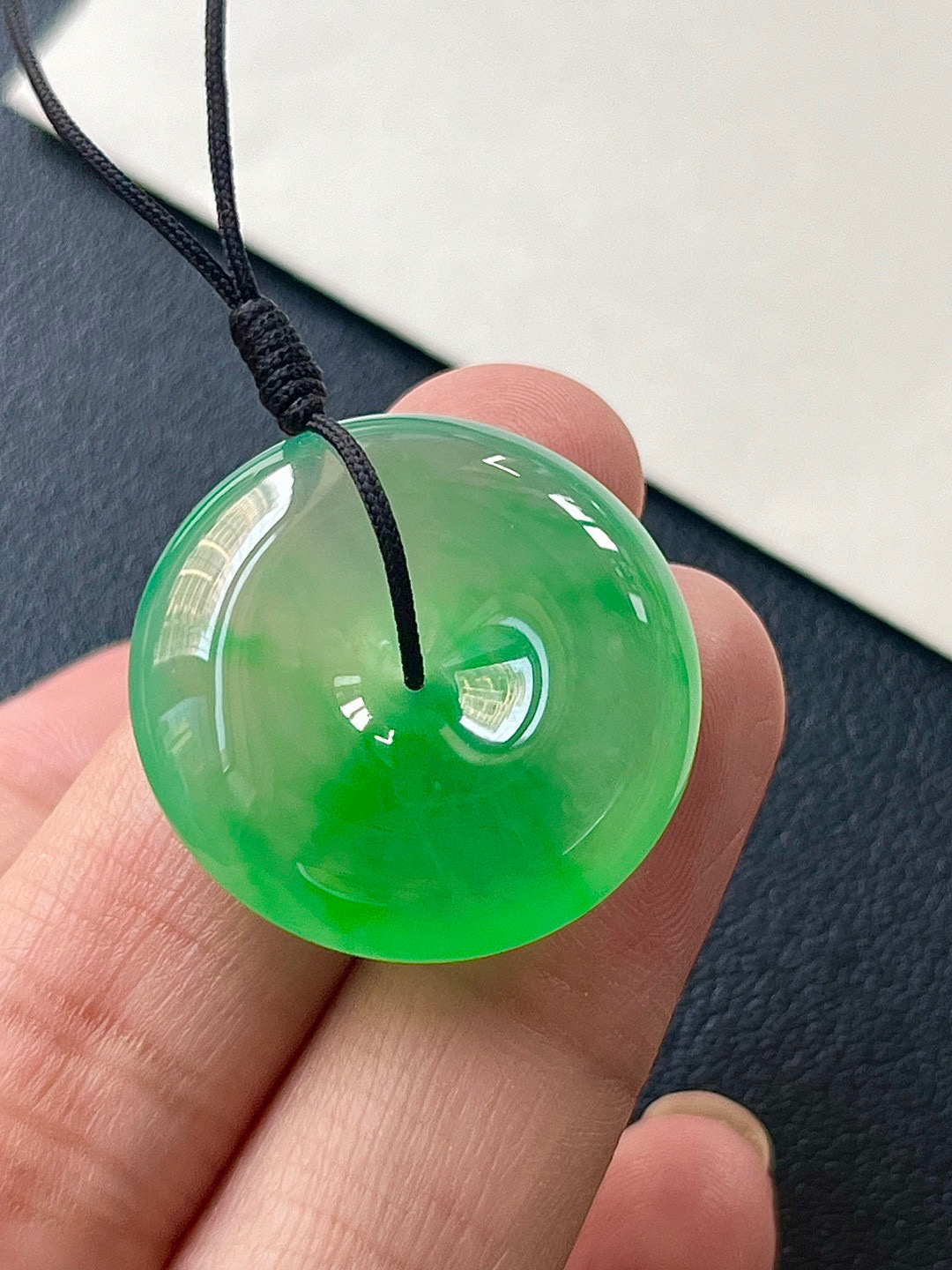 【平安扣】种老细腻，色阳浓郁起胶尺寸：25.3*8