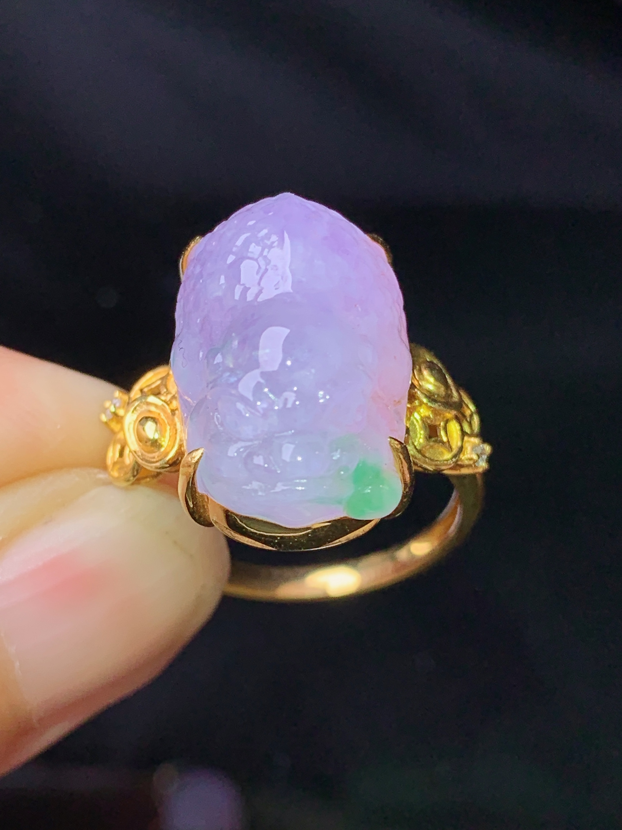 18k金钻镶嵌紫罗兰貔貅戒指 玉质细腻 色泽艳丽清新 水润亮眼 圈口14.5 整体尺寸17.3*11.6*8.3j2