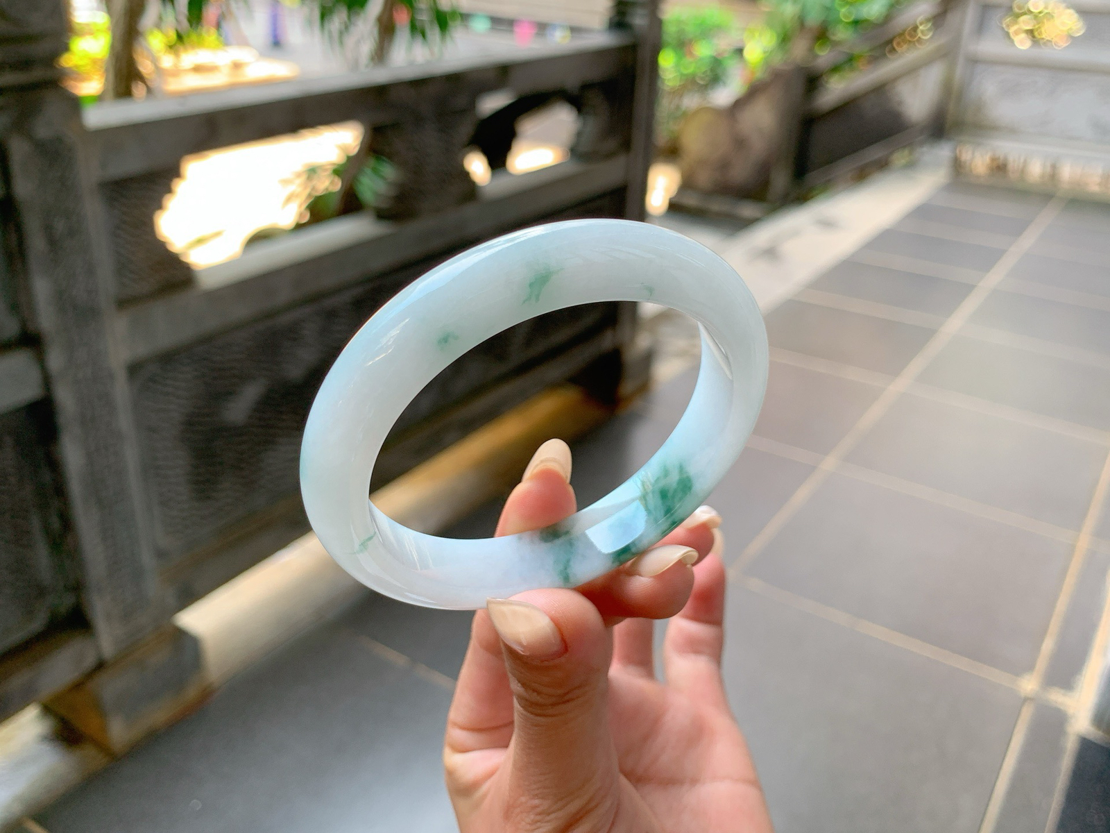 ｜60圈口
奶油底飘花大圈口，种好肉细，