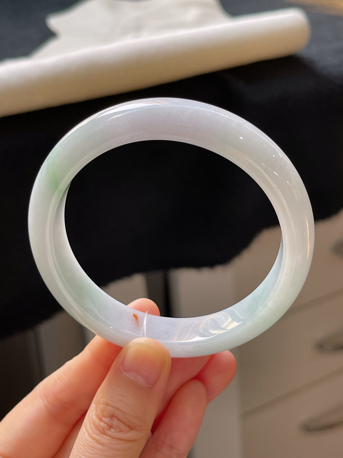 正圈59圈口，翡翠糯化种飘绿手镯