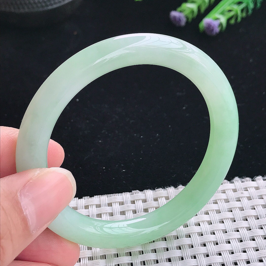 实拍A货翡翠53/8.5/8.9老坑精美冰晴绿圆条手镯玉镯手环