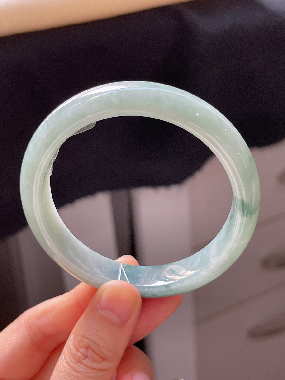 正圈56.7圈口，翡翠糯化种绿色手镯