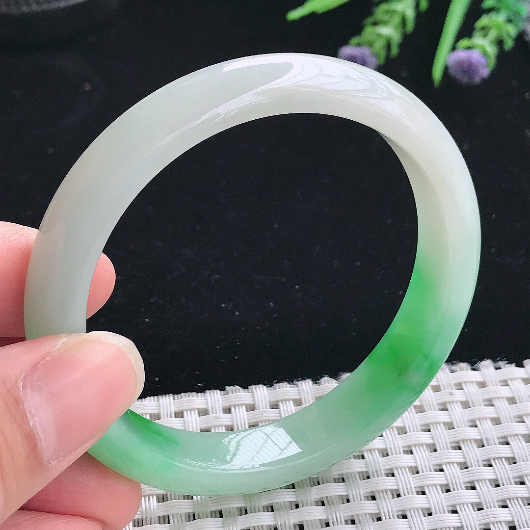 实拍A货翡翠56.5/11.9/7.8老坑冰润起胶飘阳绿手镯玉镯手环