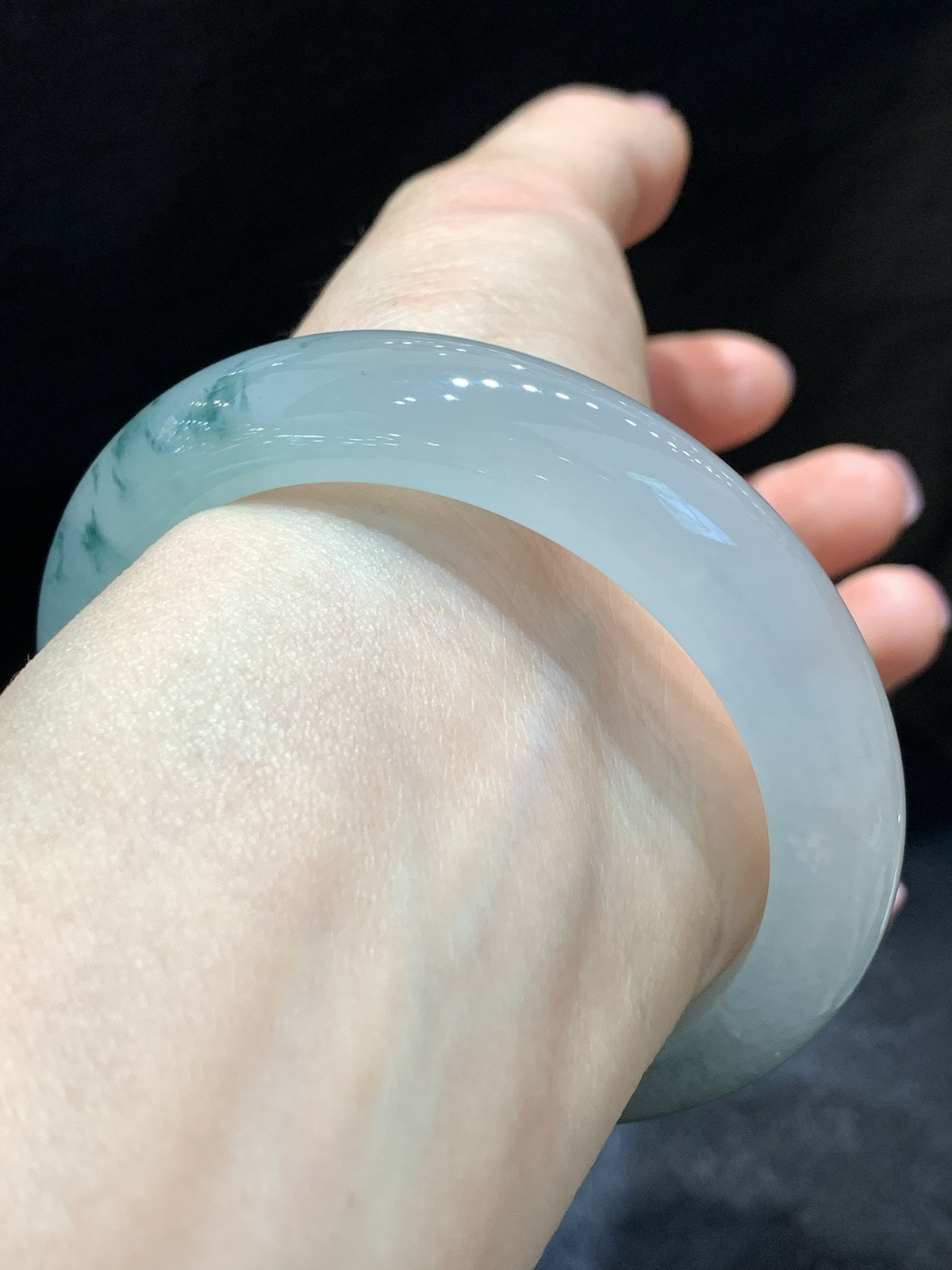 尺寸56.6/13/8.9，冰飘花手镯
冰透水润 种老肉细