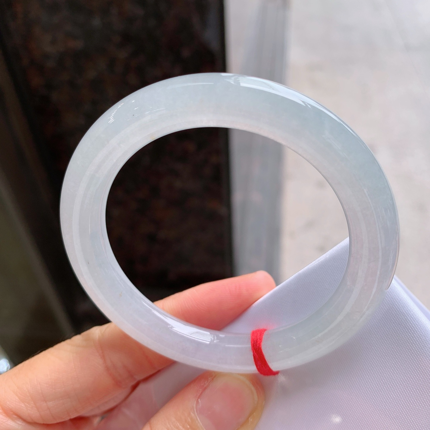 圆条冰镯 无瑕 尺寸：53.6/8.9/9.4  冰润