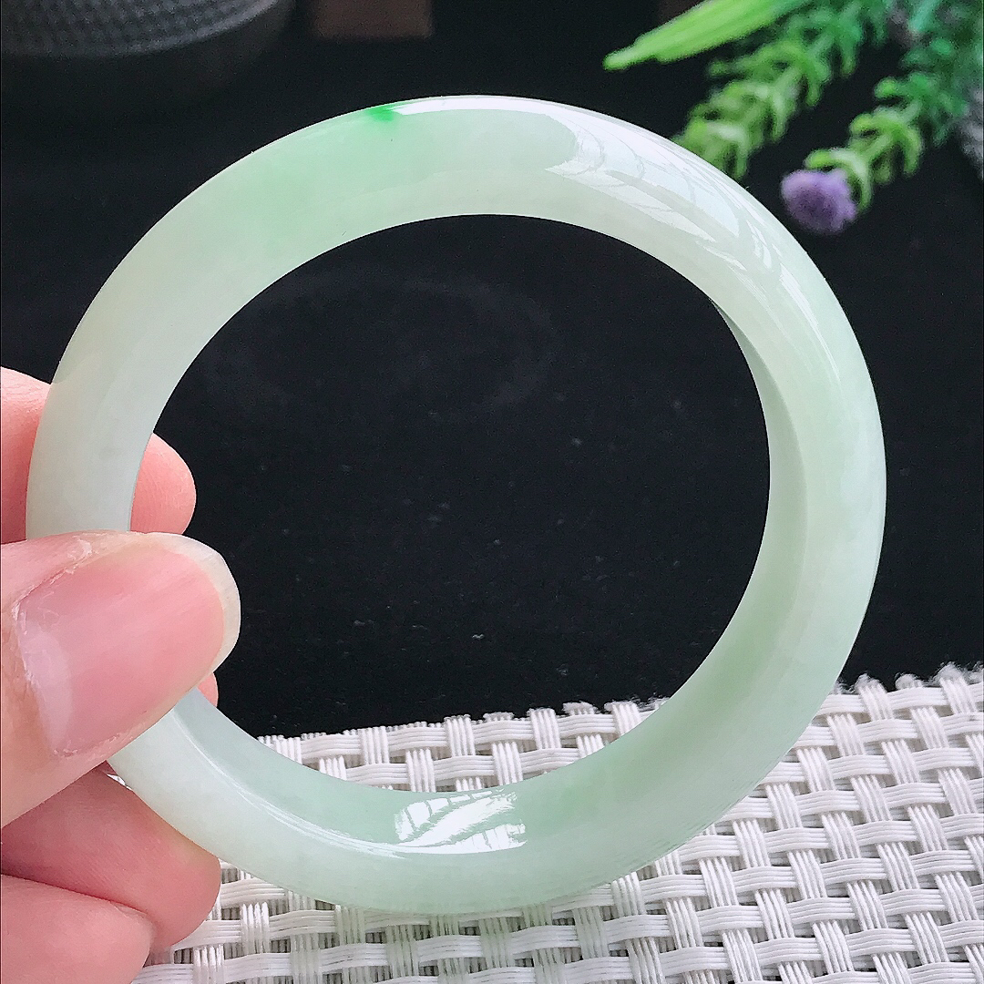 实拍A货翡翠55/12.3/8.5老坑秀气冰润冰晴绿手镯玉镯手环