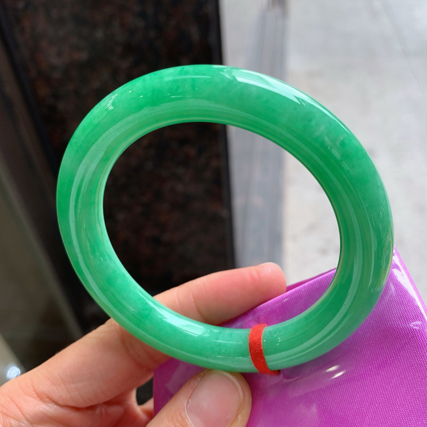 圆条满色 无瑕 尺寸：56.3/11/10.7 色阳