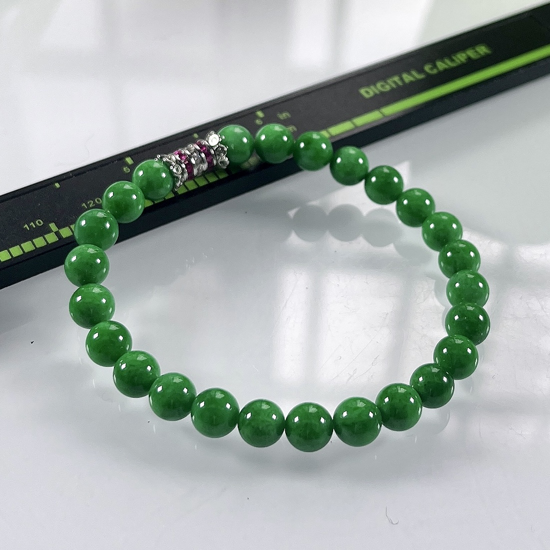 缅甸天然翡翠A货，卡6.6冰润满绿浓阳绿圆珠手串手链，尺寸：6.6mm/25颗，长度173mm，重量：14.00g