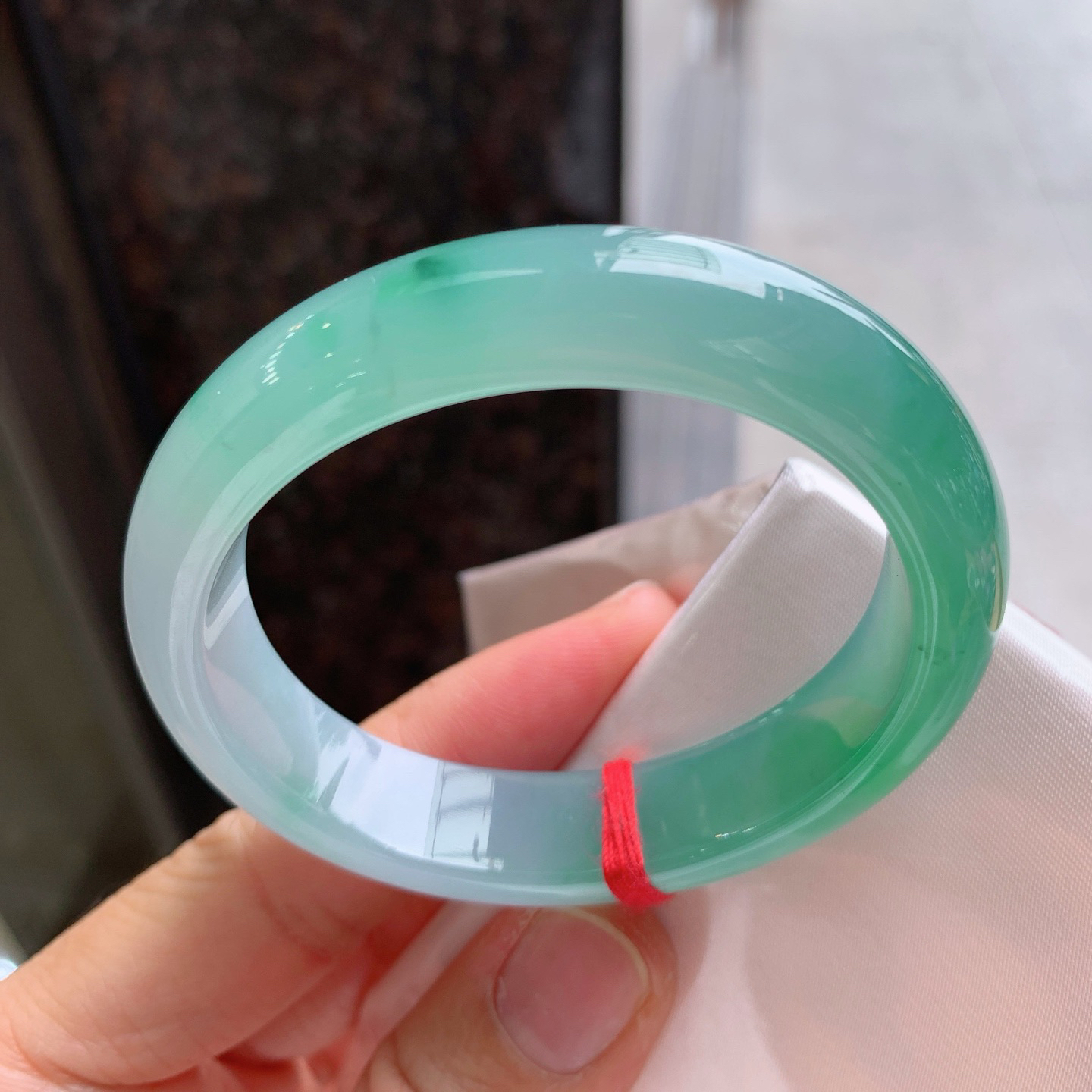 贵妃冰飘绿 无瑕 尺寸：54.2/48/13/7.9  冰润