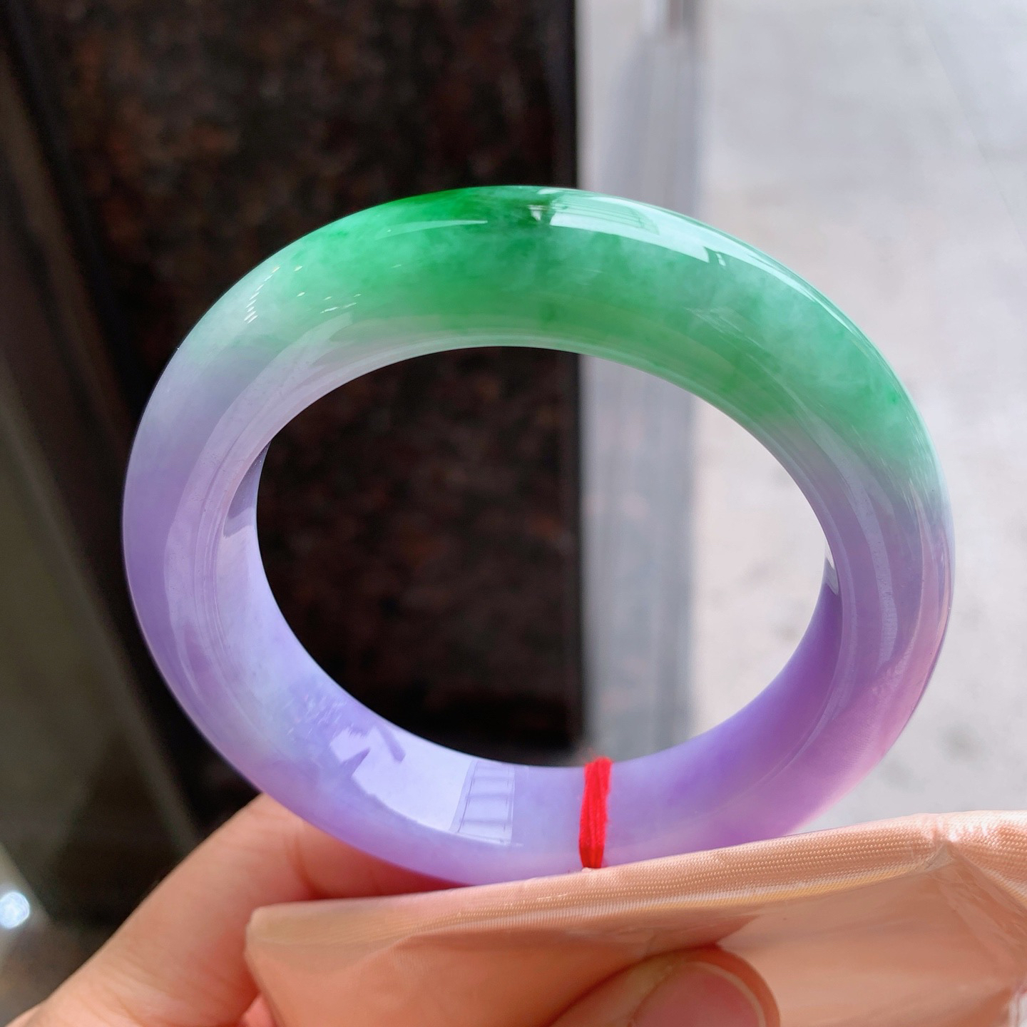 正圈春彩 无瑕 尺寸：55.4/12.5/10.2 色浓