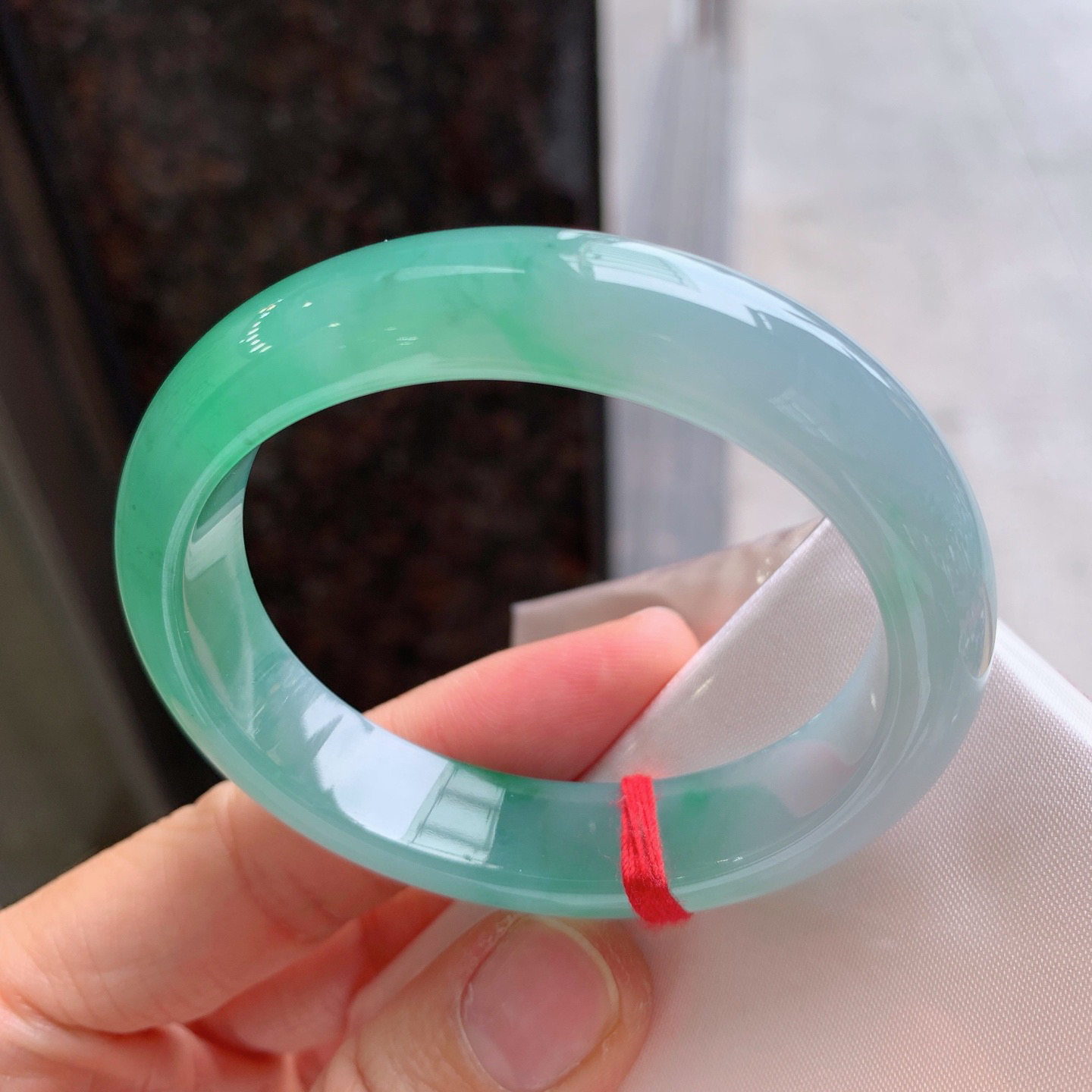 贵妃冰飘绿 无瑕 尺寸：54.2/48/13/7.9  冰润