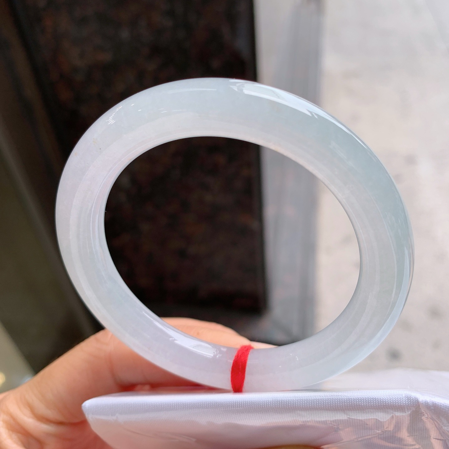 圆条冰镯 无瑕 尺寸：53.6/8.9/9.4  冰润