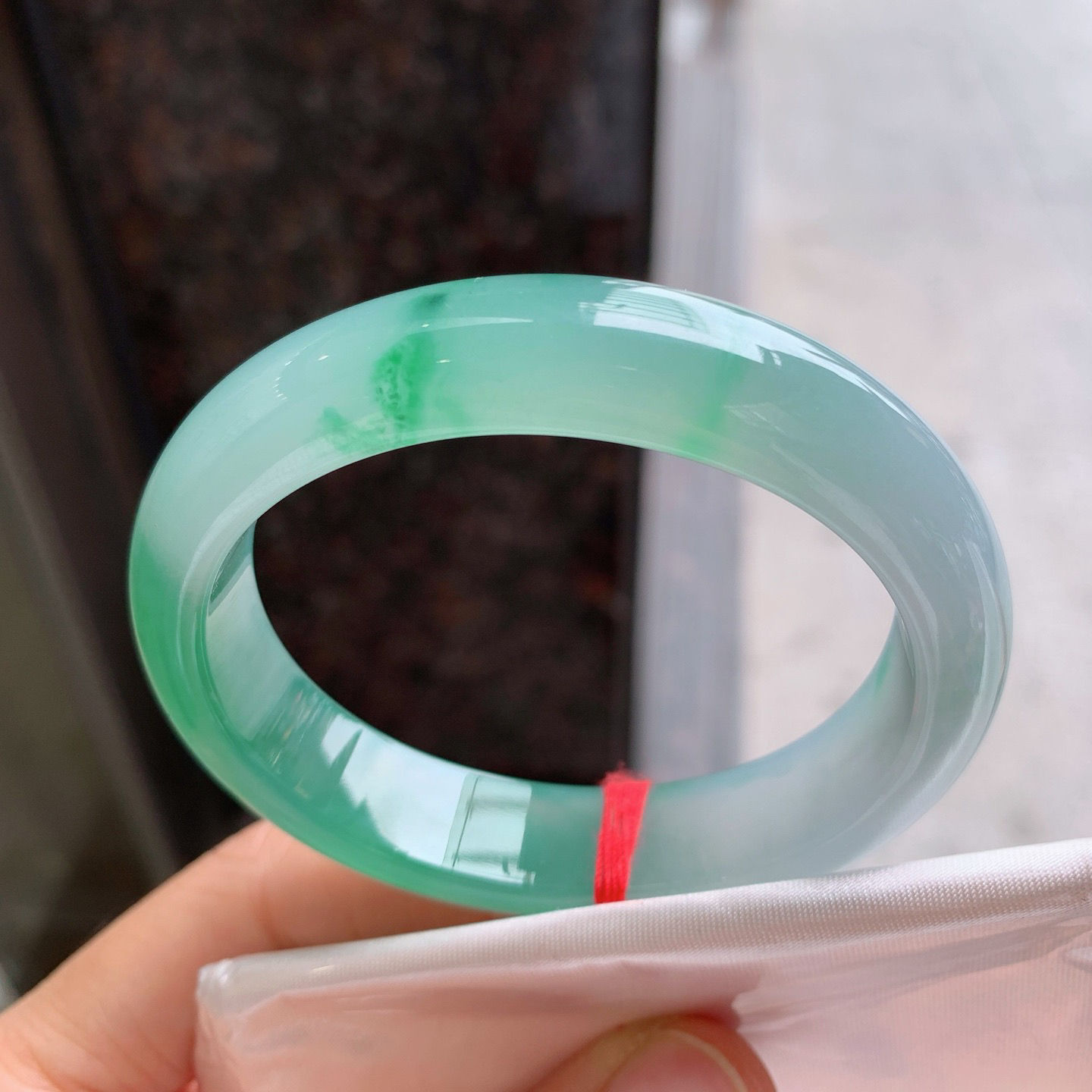 贵妃冰飘绿 无瑕 尺寸：54.2/48/13/7.9  冰润