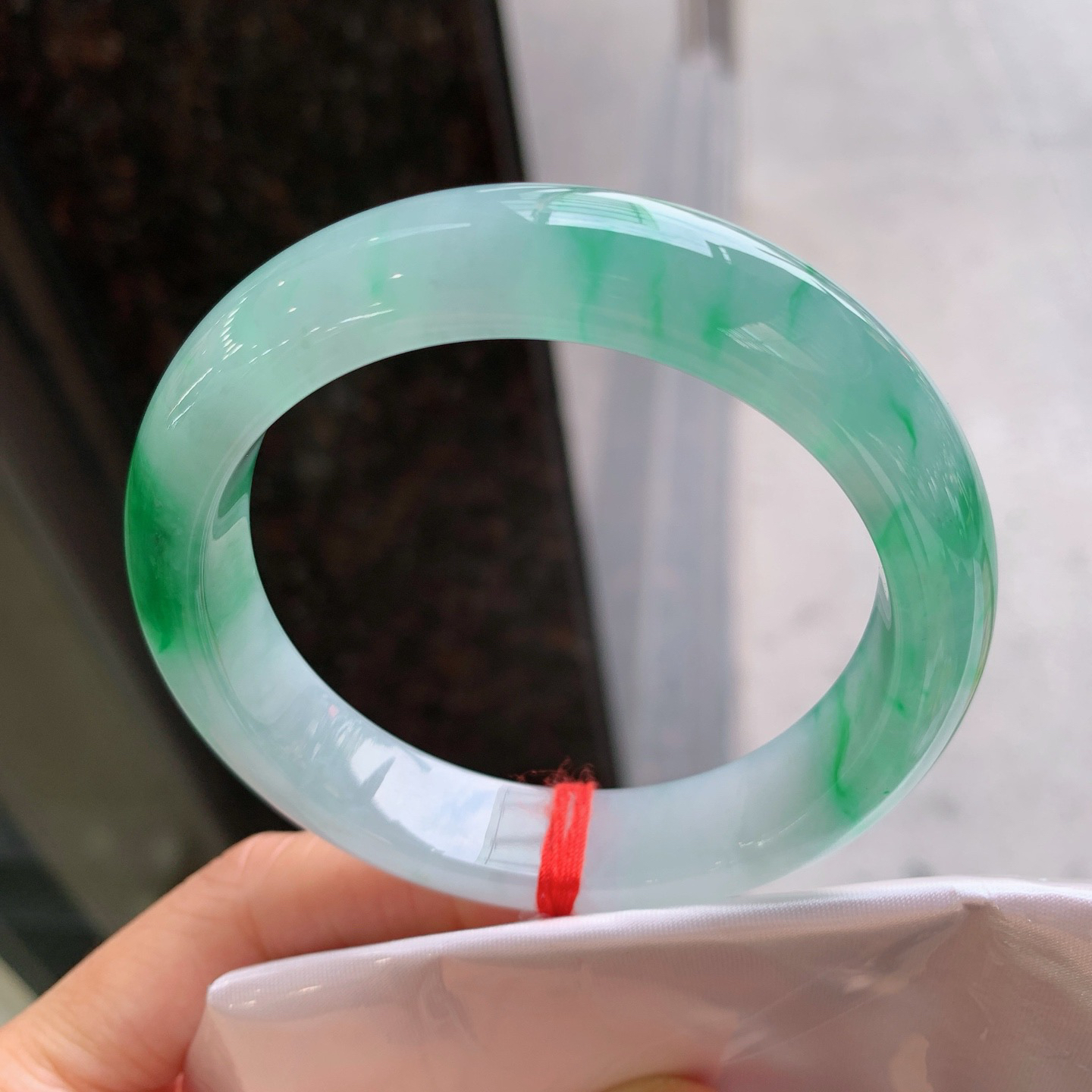 正圈冰飘绿花 无瑕 尺寸：58.6/13.2/9.1 色好