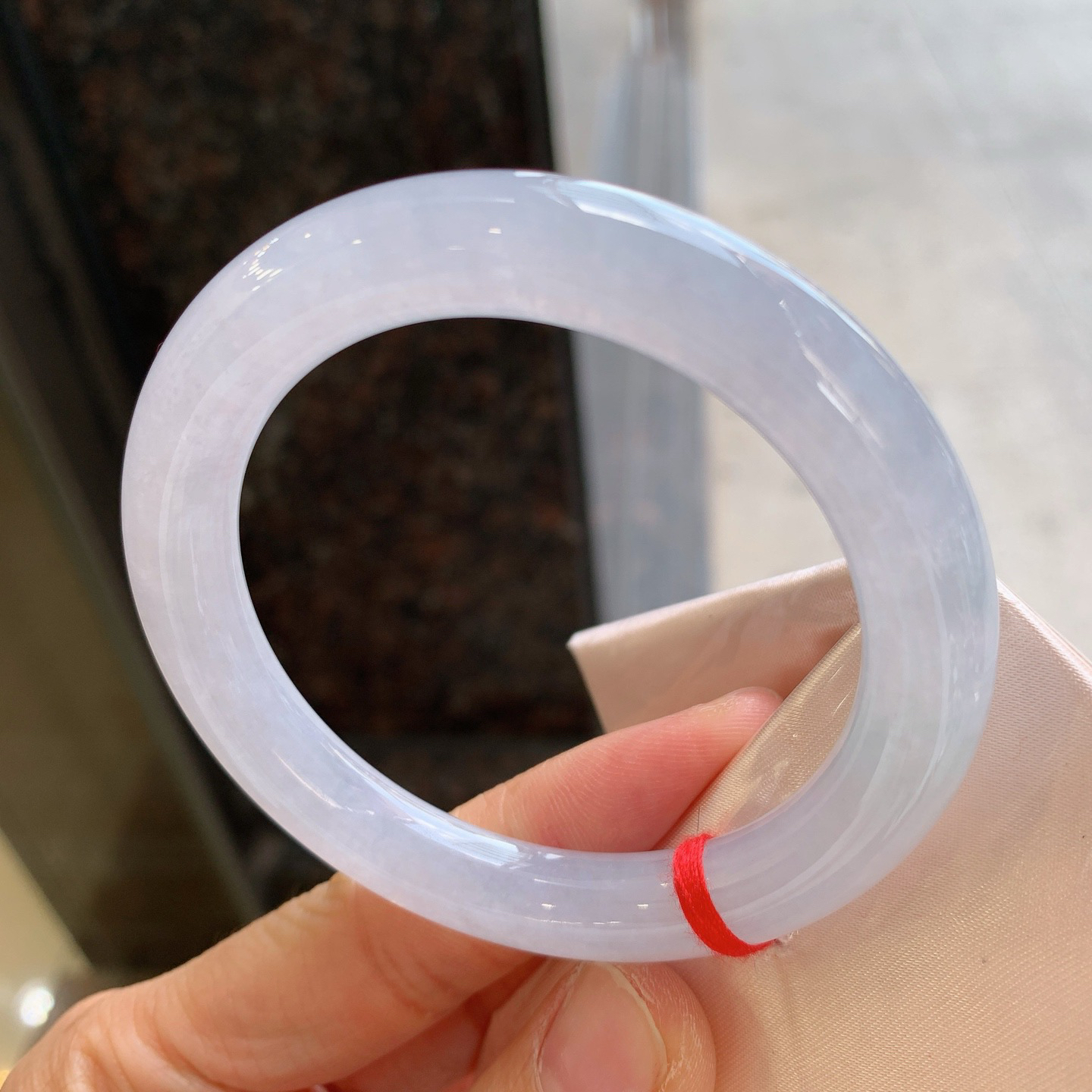 圆条冰镯 无瑕 尺寸：54.6/9.5 冰润