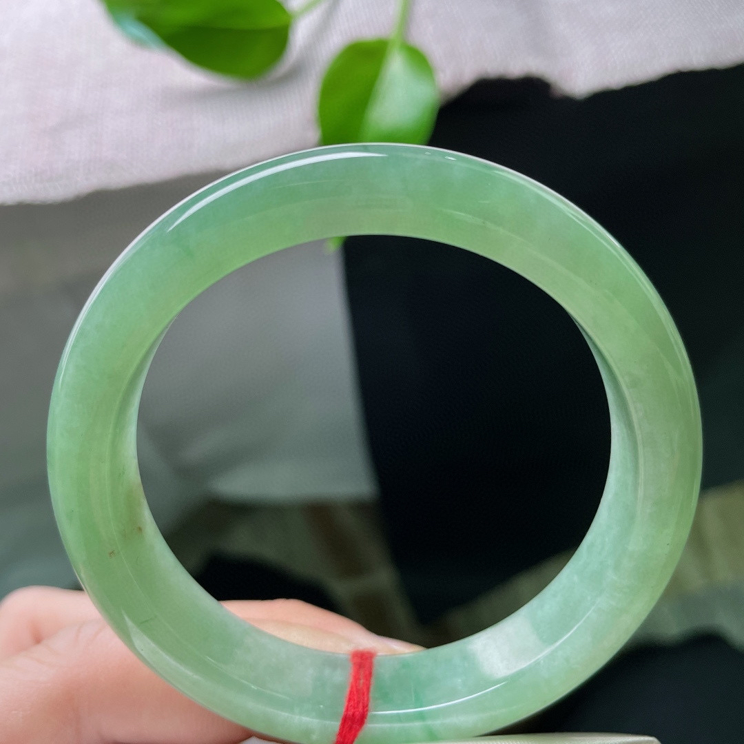 57/12/7.9，湖水绿正圈，种老色艳，偷得浮生半日闲，满目皆是碧波涟。无纹裂