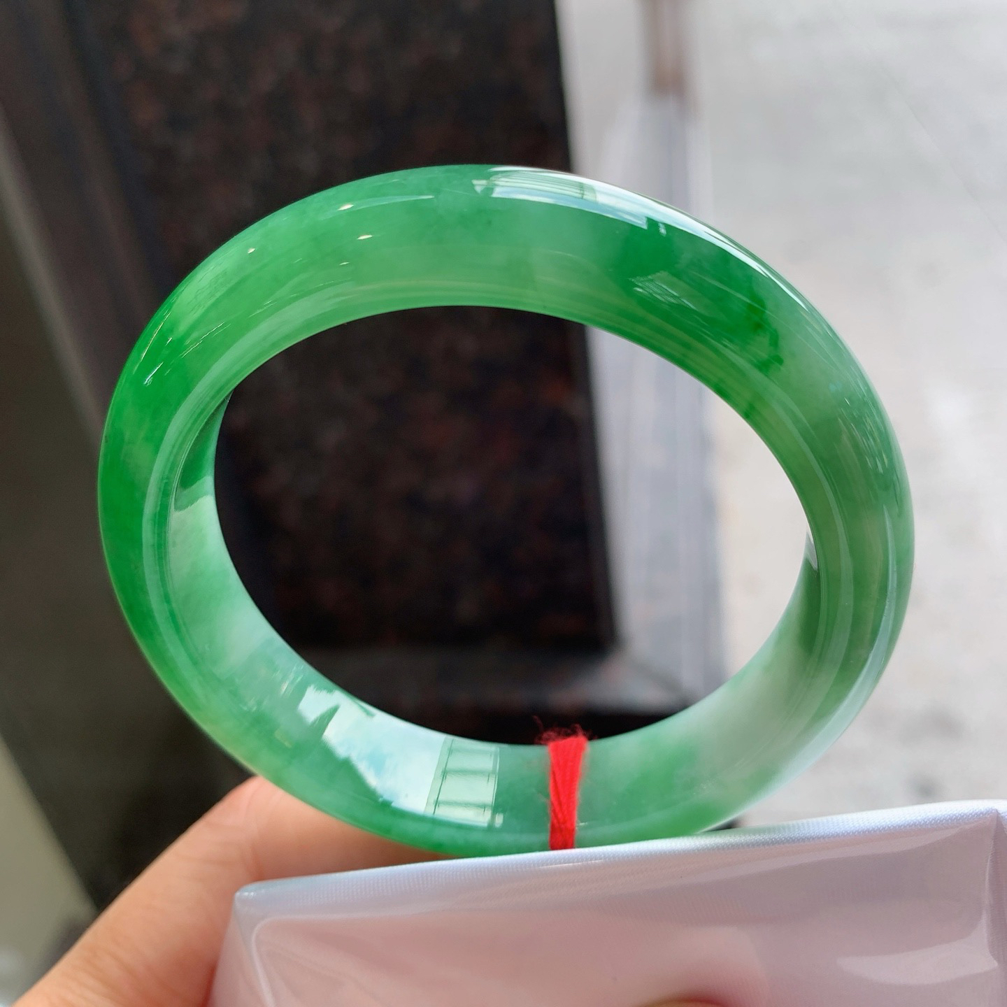 正圈飘绿 无瑕 尺寸：58.6/13/9 色辣