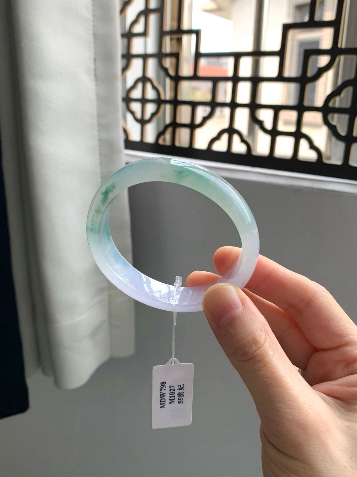 贵妇54.7冰紫底宽版贵妃飘蓝绿花手镯，正圈53-52可佩戴