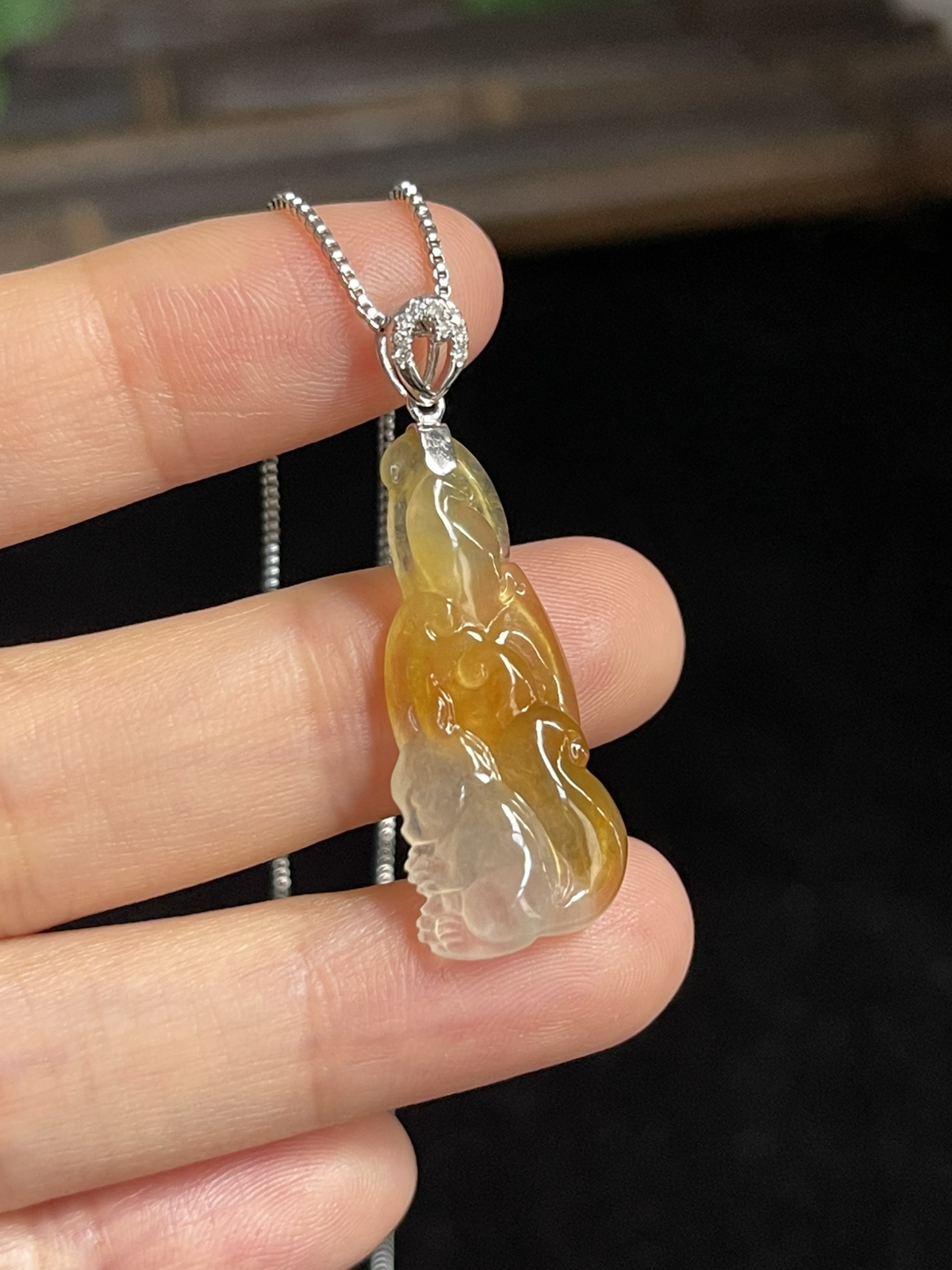 翡翠吊坠，印记：Au750,伴钻石