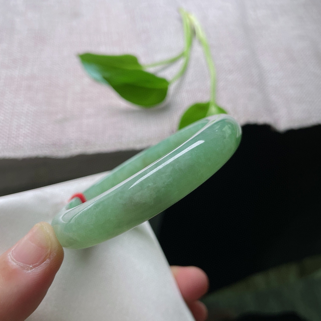 57/12/7.9，湖水绿正圈，种老色艳，偷得浮生半日闲，满目皆是碧波涟。无纹裂