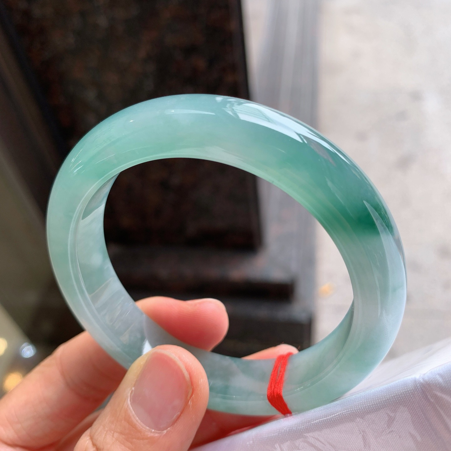 正圈冰飘花 无瑕 尺寸：56.6/12.7/9.9 版型好