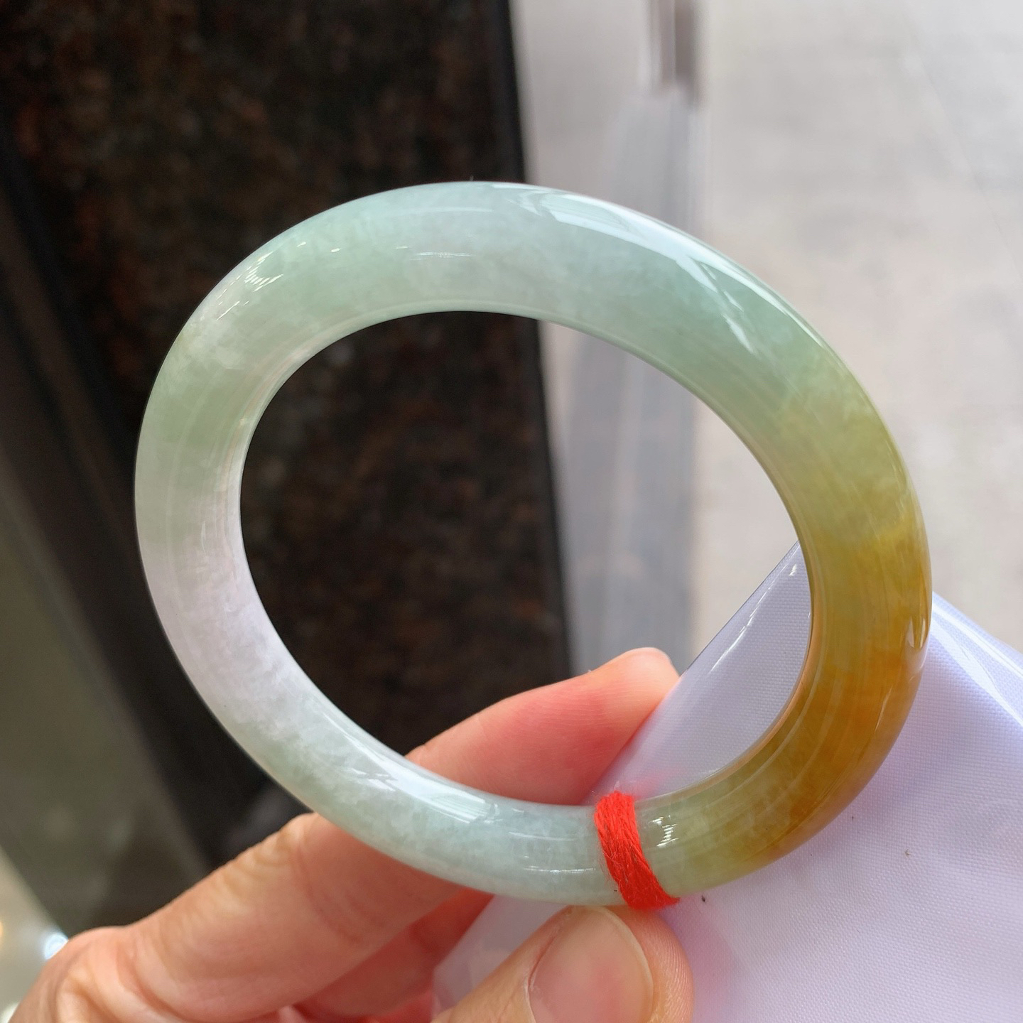 圆条黄翡 无瑕 尺寸：56.3/10  色好