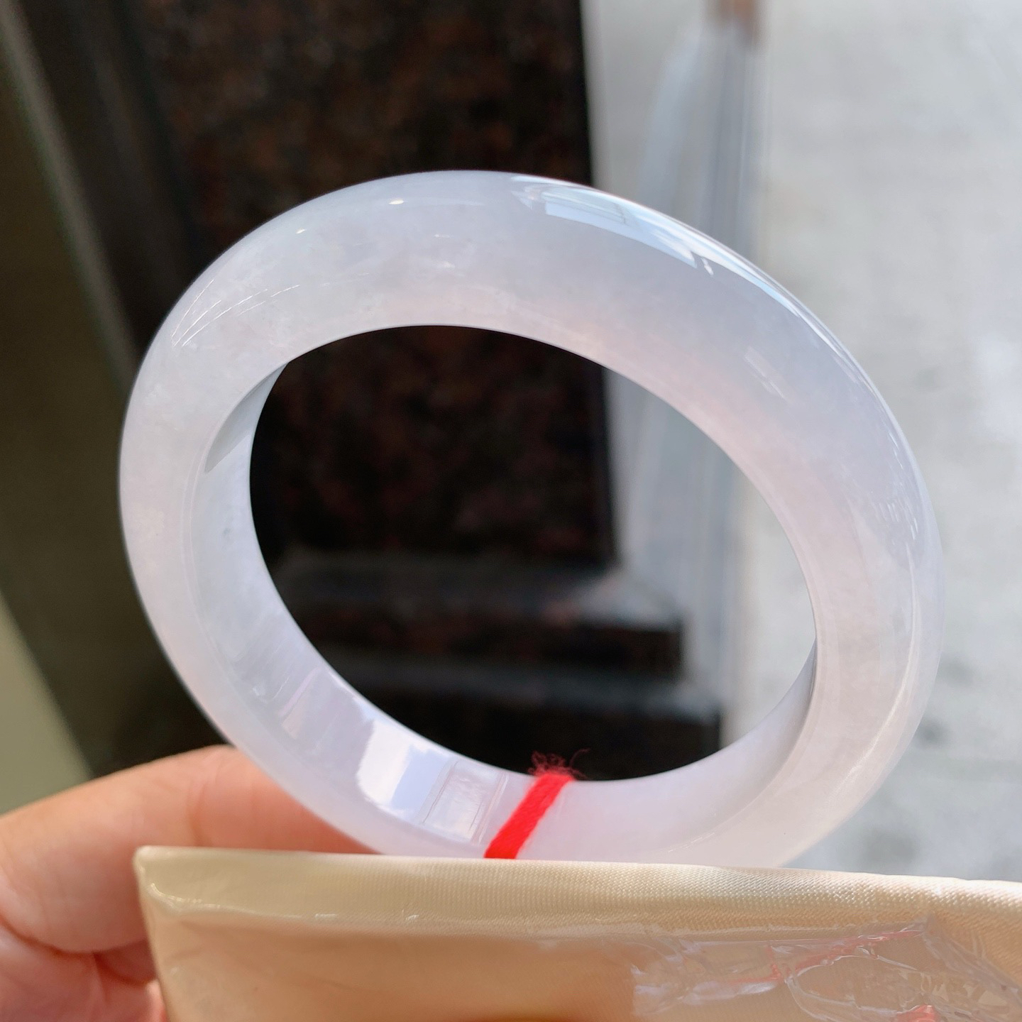 正圈冰镯 无瑕 尺寸：54.8/12/9.3  冰润