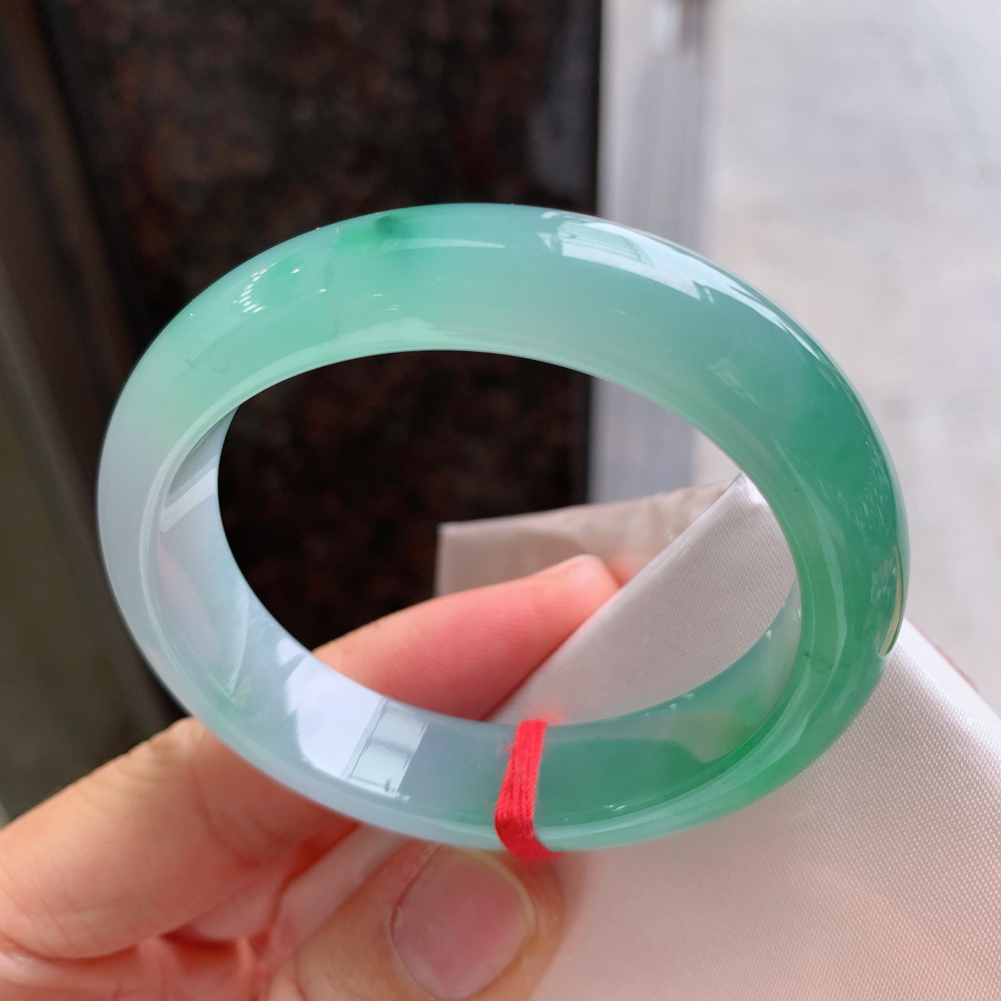 贵妃冰飘绿 无瑕 尺寸：54.2/48/13/7.9  冰润