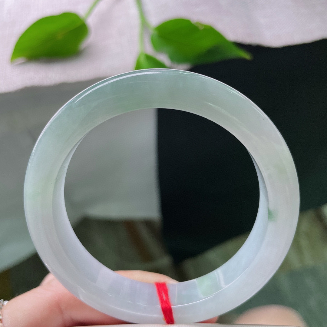 56.7/12.6/7.5。飘花手镯，有棉线