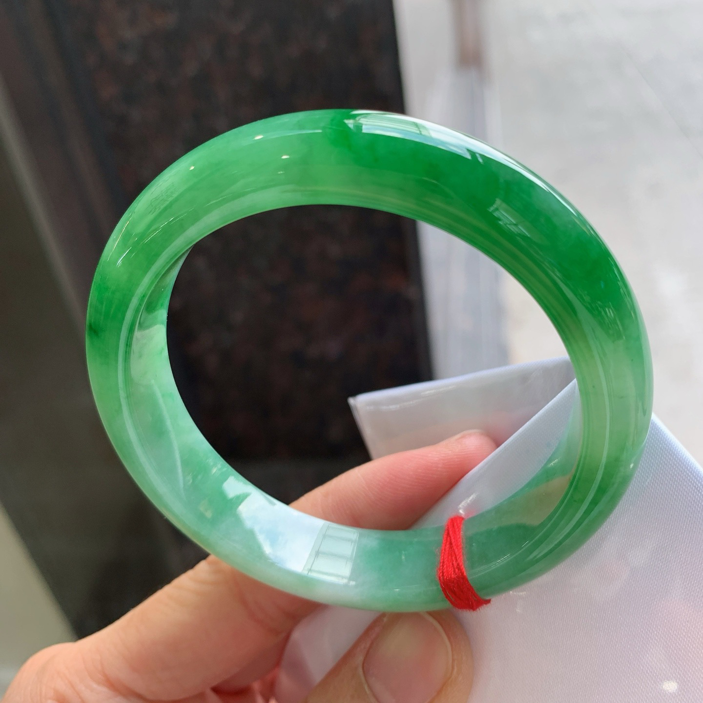 正圈飘绿 无瑕 尺寸：58.6/13/9 色辣