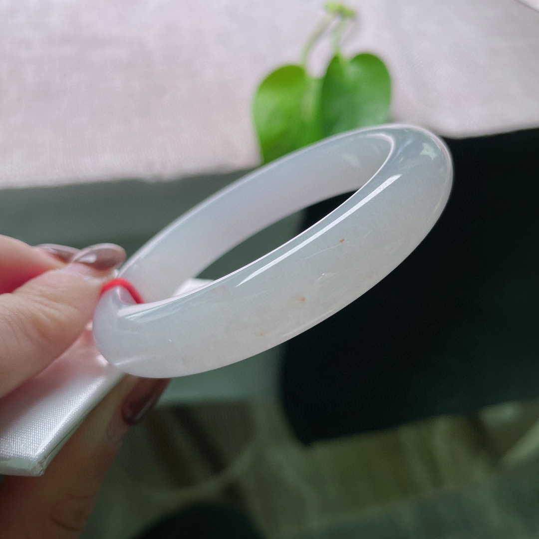 56.3/12.2/8.5淡紫正圈，冰润细腻，清新，温婉可人，洒金