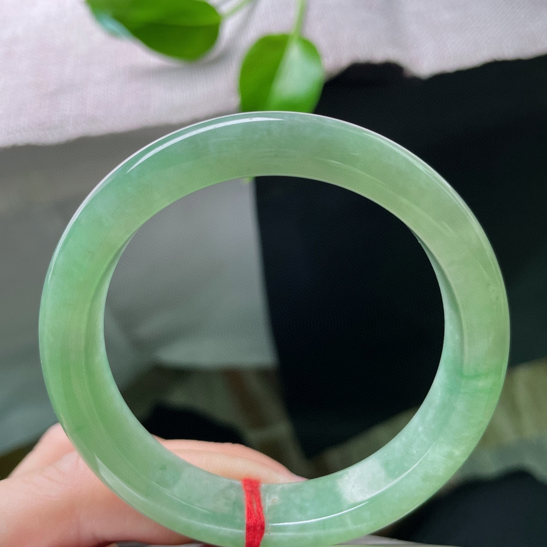 57/12/7.9，湖水绿正圈，种老色艳，偷得浮生半日闲，满目皆是碧波涟。无纹裂