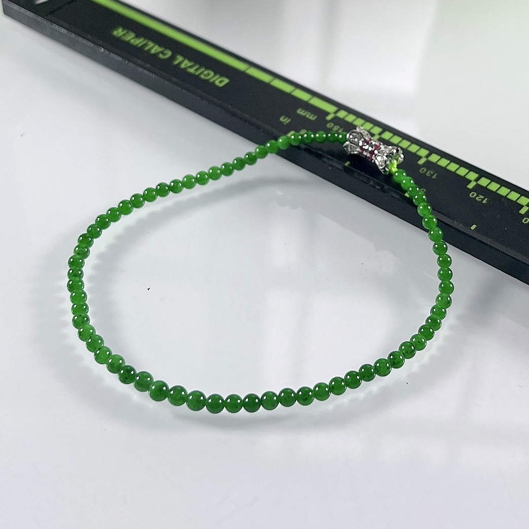 缅甸天然翡翠A货，卡2.7冰种满绿帝王绿小米珠小圆珠手串手链，尺寸：2.7mm/68颗，长度175mm，重量：2.70g