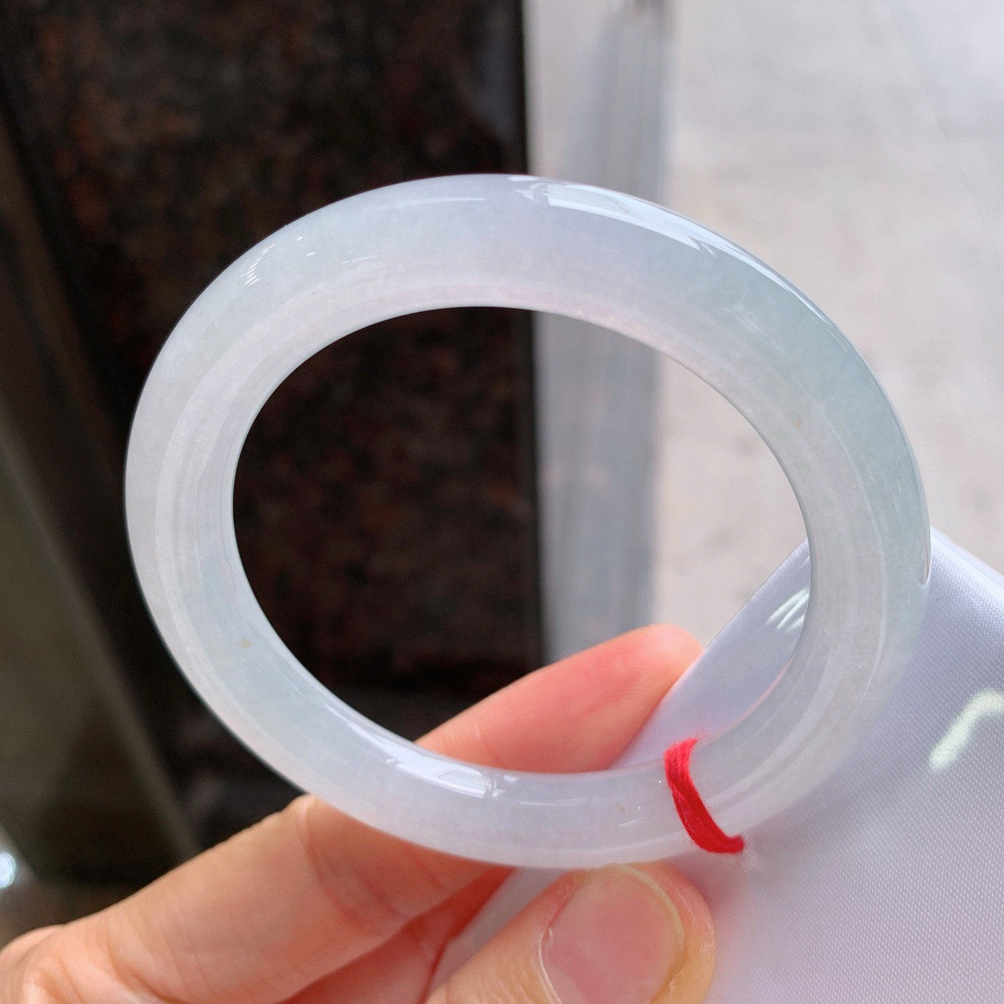 圆条冰镯 无瑕 尺寸：53.6/8.9/9.4  冰润