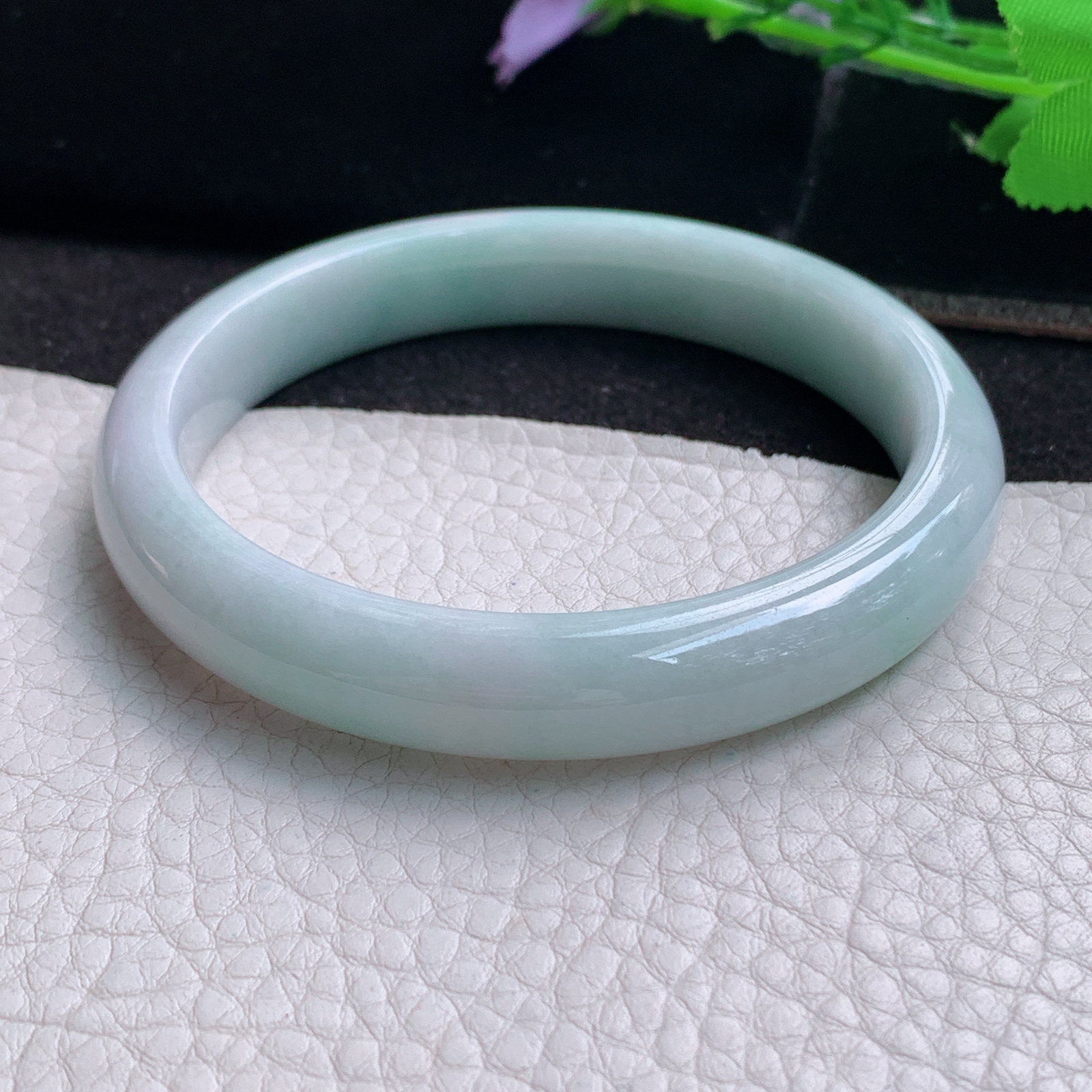 js大圈口61.5*11.5*8.3平安镯 天然翡翠A货玉手镯精美浅绿清新正圈玉手环