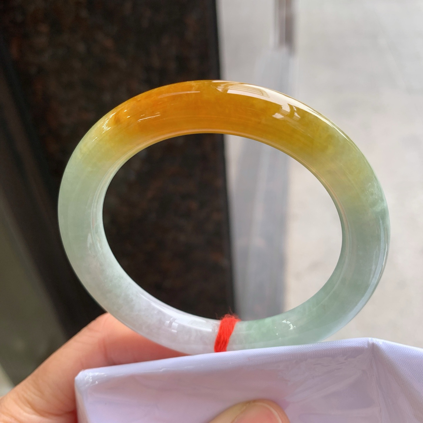 圆条黄翡 无瑕 尺寸：56.3/10  色好