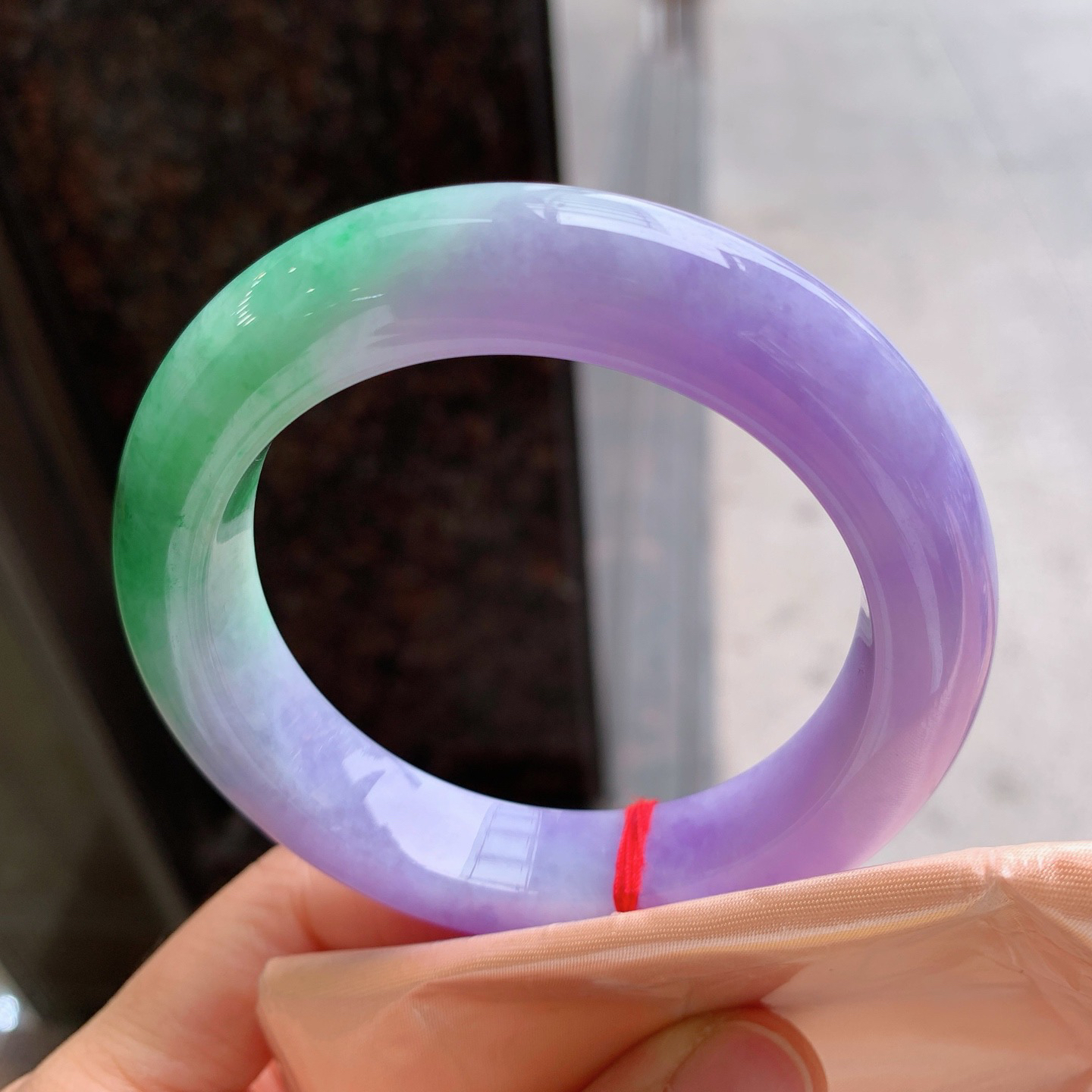 正圈春彩 无瑕 尺寸：55.4/12.5/10.2 色浓