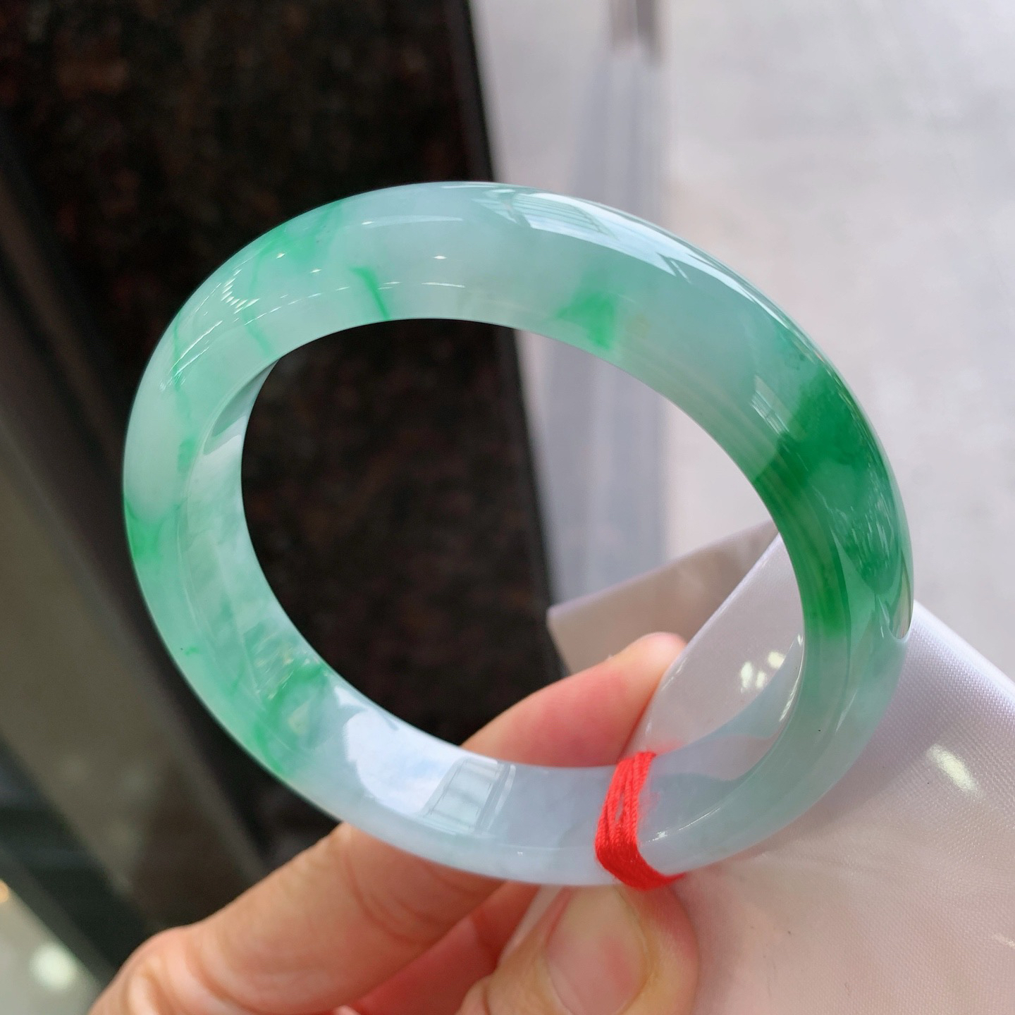 正圈冰飘绿花 无瑕 尺寸：58.6/13.2/9.1 色好