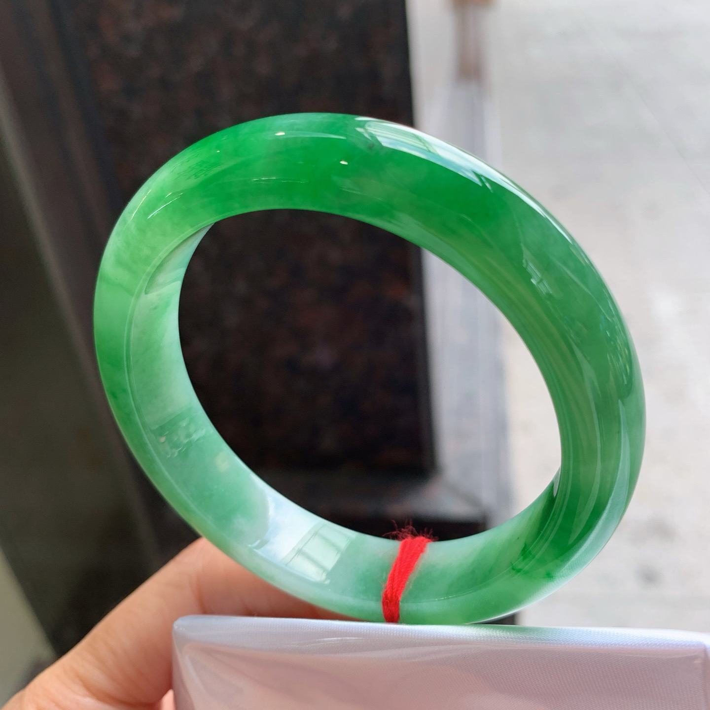 正圈飘绿 无瑕 尺寸：58.6/13/9 色辣