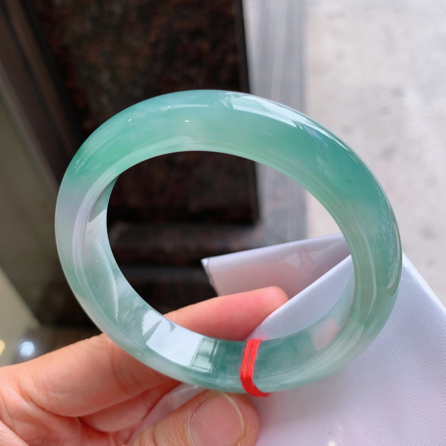 正圈冰飘花 无瑕 尺寸：56.6/12.7/9.9 版型好