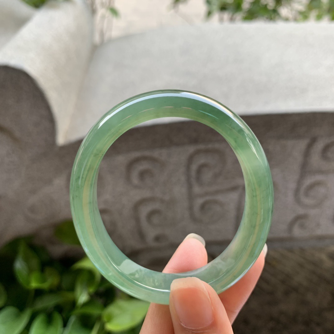 圈口 54.3-46.8-11.7-7.2【冰茶绿贵妃手镯】贵妃54 55可戴