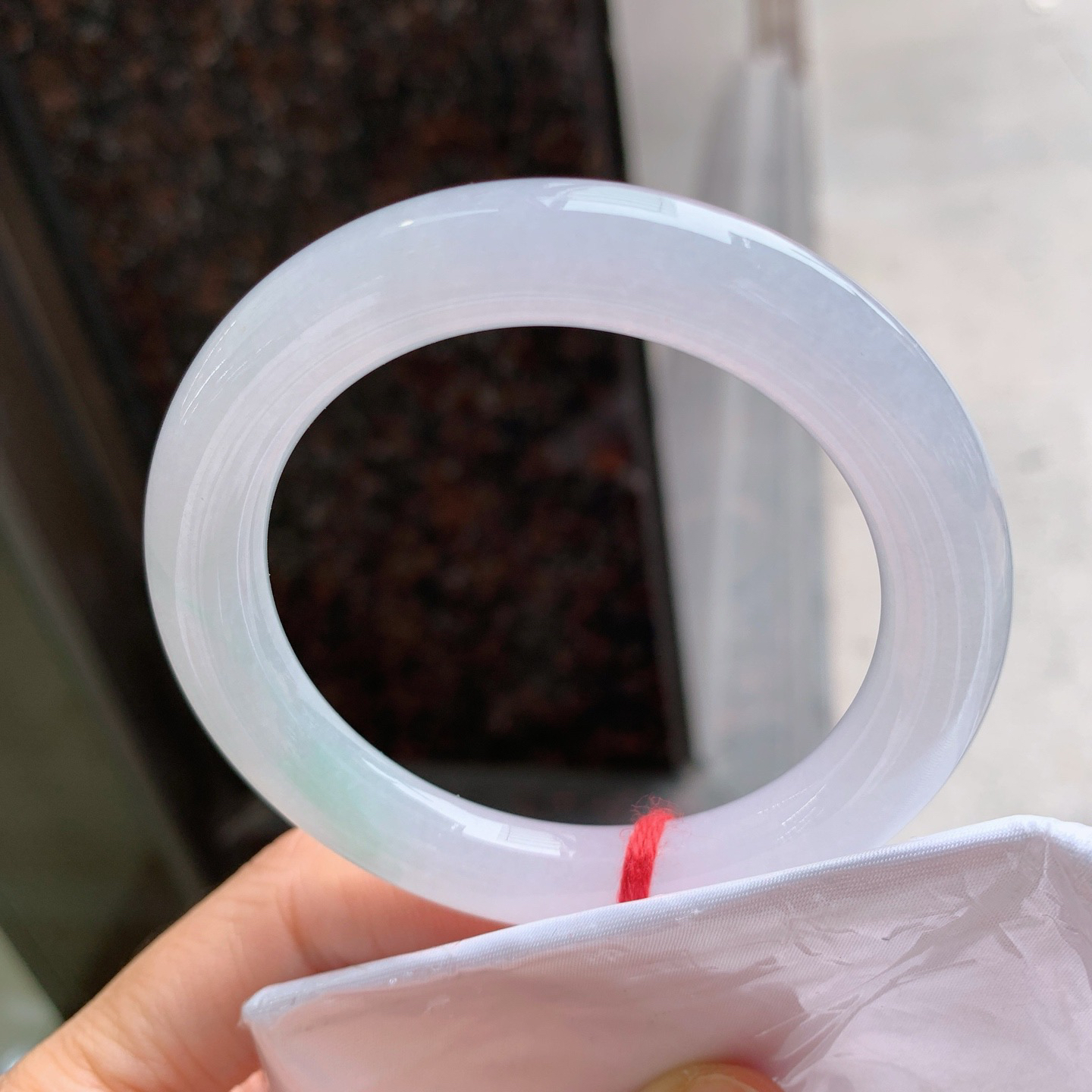 圆条冰飘绿 无瑕 尺寸：52/9.8  冰润