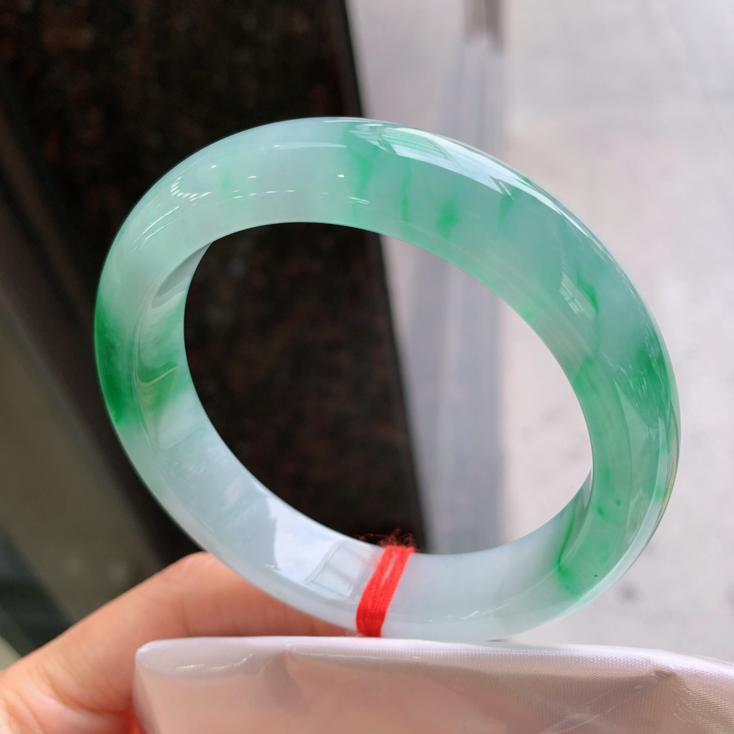 正圈冰飘绿花 无瑕 尺寸：58.6/13.2/9.1 色好